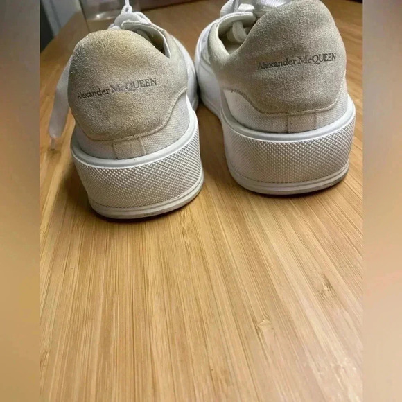 Alexander Mcqueen sneakers white, US size 8.5 M or 10 F - Picture 4 of 6